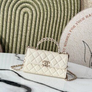 Chanel Beaute Elegant Quilted Chain Mini Bag